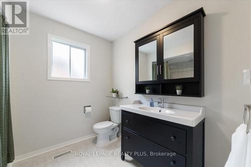 2906 Gulfstream Way, Mississauga (Meadowvale), ON - Indoor Photo Showing Bathroom