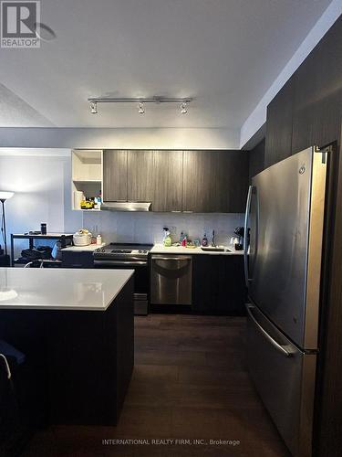 1314 - 2520 Eglinton Avenue W, Mississauga (Central Erin Mills), ON - Indoor Photo Showing Kitchen With Upgraded Kitchen