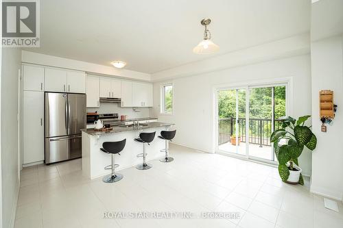 62 Windtree Way, Halton Hills, ON - Indoor Photo Showing Kitchen