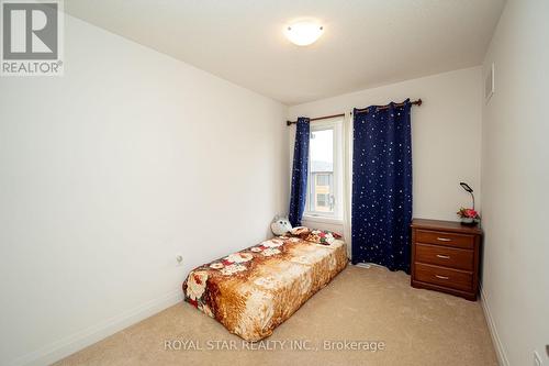 62 Windtree Way, Halton Hills, ON - Indoor Photo Showing Bedroom