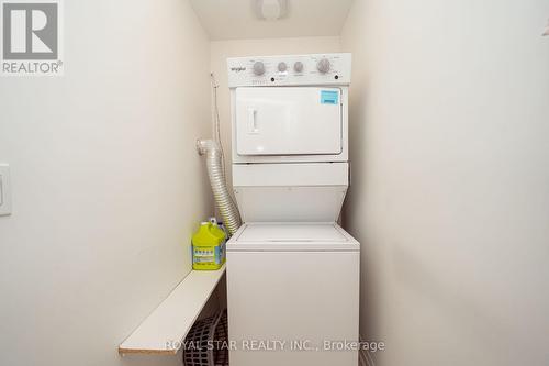 62 Windtree Way, Halton Hills, ON - Indoor Photo Showing Laundry Room