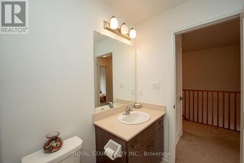 62 Windtree Way, Halton Hills, ON - Indoor Photo Showing Bathroom