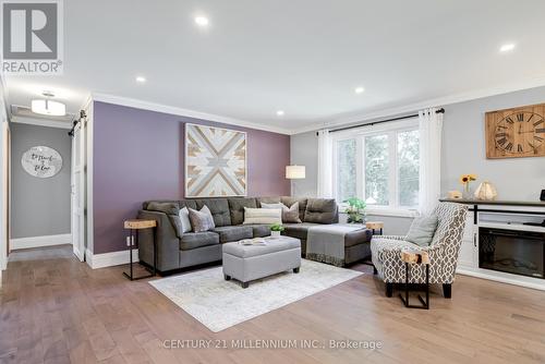 40 Dod'S Drive, Caledon, ON - Indoor Photo Showing Living Room With Fireplace