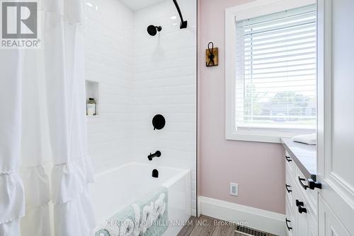 40 Dod'S Drive, Caledon, ON - Indoor Photo Showing Bathroom