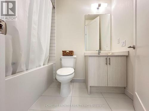 807 - 509 Dundas Street W, Oakville, ON - Indoor Photo Showing Bathroom