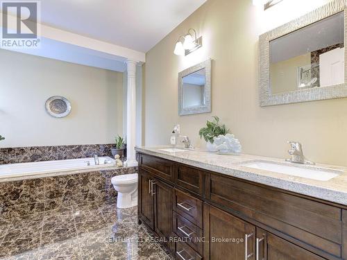 238 Fair Street, Hamilton (Meadowlands), ON - Indoor Photo Showing Bathroom