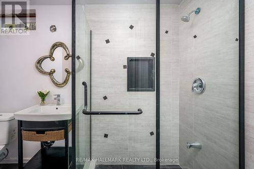 583 Elliott Crescent, Milton (Dorset Park), ON - Indoor Photo Showing Bathroom