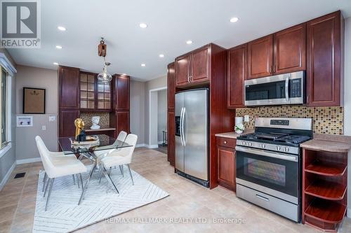 583 Elliott Crescent, Milton (Dorset Park), ON - Indoor Photo Showing Kitchen