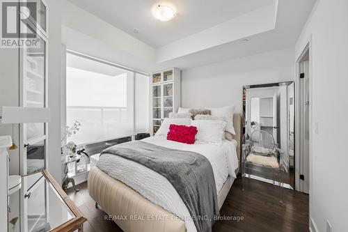 1210 - 2481 Taunton Road, Oakville (Uptown Core), ON - Indoor Photo Showing Bedroom