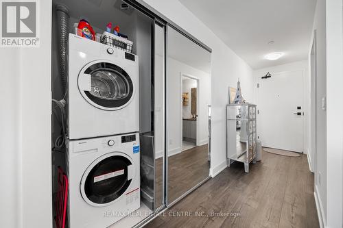 1210 - 2481 Taunton Road, Oakville (Uptown Core), ON - Indoor Photo Showing Laundry Room