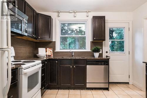 299 Merle Avenue, Burlington (Lasalle), ON - Indoor Photo Showing Kitchen