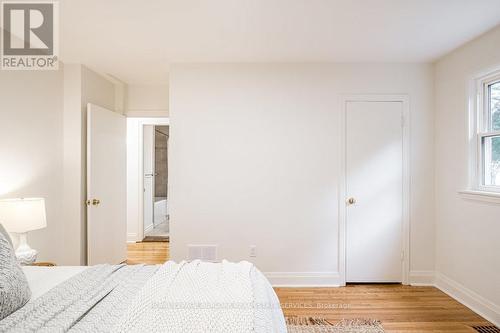 299 Merle Avenue, Burlington (Lasalle), ON - Indoor Photo Showing Bedroom