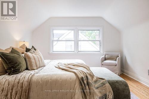 299 Merle Avenue, Burlington, ON - Indoor Photo Showing Bedroom