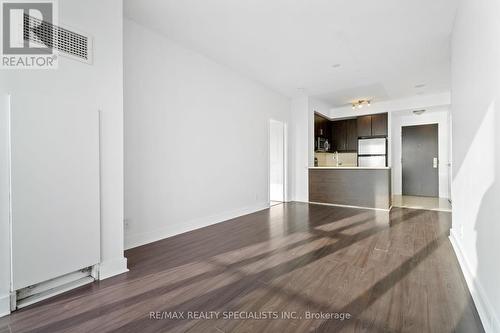 3108 - 50 Absolute Avenue, Mississauga (City Centre), ON - Indoor Photo Showing Kitchen