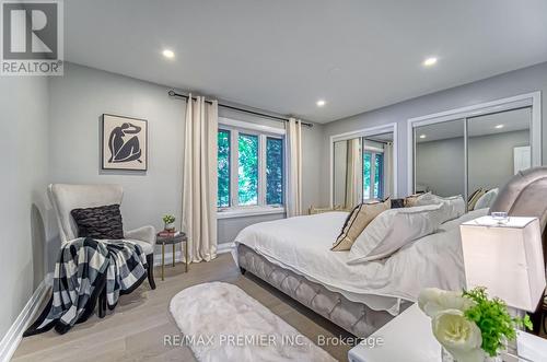 85 Enmore Avenue, Hamilton (Ancaster), ON - Indoor Photo Showing Bedroom