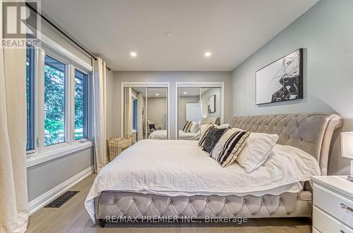 85 Enmore Avenue, Hamilton (Ancaster), ON - Indoor Photo Showing Bedroom