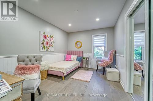 85 Enmore Avenue, Hamilton (Ancaster), ON - Indoor Photo Showing Bedroom