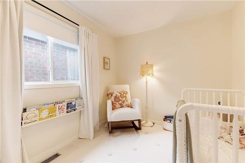 5647 Stella Lane, Burlington, ON - Indoor Photo Showing Bedroom