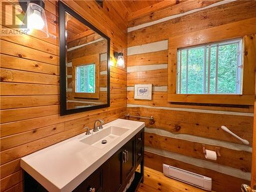 119 Burke Street, Spring Bay, Manitoulin Island, ON - Indoor Photo Showing Bathroom