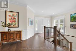 Bright and inviting foyer - 