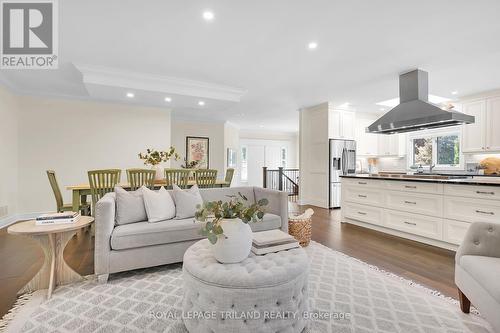 Open concept main living area - 31 - 1200 Riverside Drive, London, ON - Indoor Photo Showing Living Room