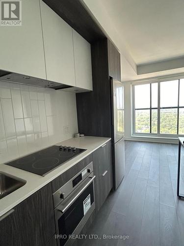 130 River Street N, Toronto (Regent Park), ON - Indoor Photo Showing Kitchen