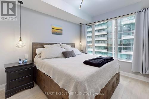 612 - 68 Canterbury Place, Toronto (Willowdale West), ON - Indoor Photo Showing Bedroom