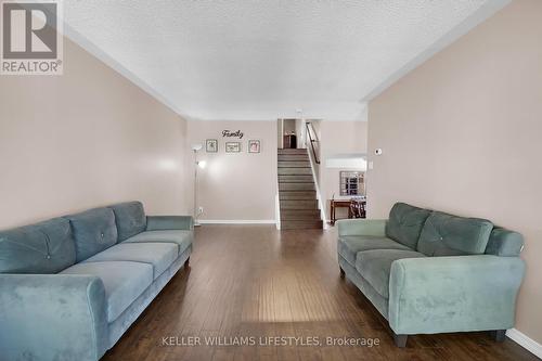 259 Brunswick Crescent, London, ON - Indoor Photo Showing Living Room