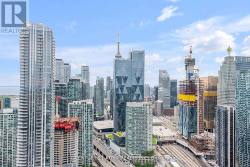 5511 - 55 Cooper Street, Toronto (Waterfront Communities), ON - Outdoor With Facade