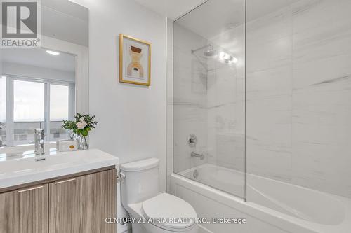 5511 - 55 Cooper Street, Toronto, ON - Indoor Photo Showing Bathroom