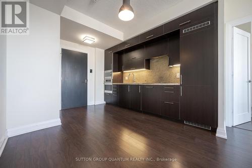 2922 - 5 Sheppard Avenue E, Toronto, ON - Indoor Photo Showing Kitchen