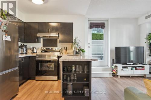 501 - 76 Shuter Street, Toronto (Church-Yonge Corridor), ON - Indoor Photo Showing Kitchen With Stainless Steel Kitchen