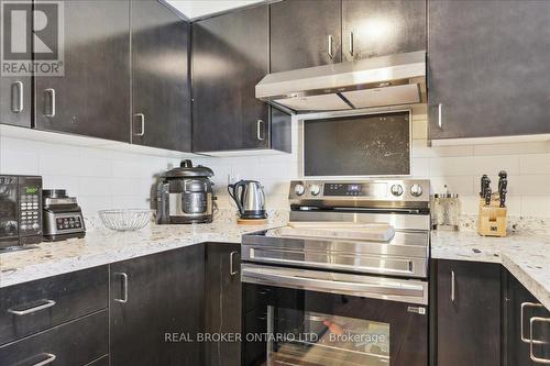 501 - 76 Shuter Street, Toronto (Church-Yonge Corridor), ON - Indoor Photo Showing Kitchen With Upgraded Kitchen