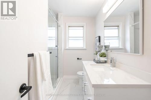 1136 Brimley Road, Toronto (Bendale), ON - Indoor Photo Showing Bathroom