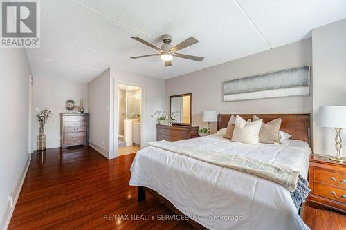 907 - 2 Glamorgan Avenue, Toronto (Dorset Park), ON - Indoor Photo Showing Bedroom