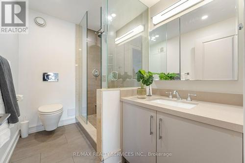 907 - 2 Glamorgan Avenue, Toronto (Dorset Park), ON - Indoor Photo Showing Bathroom