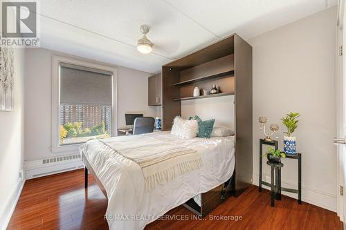 907 - 2 Glamorgan Avenue, Toronto (Dorset Park), ON - Indoor Photo Showing Bedroom