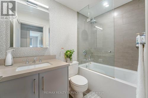 907 - 2 Glamorgan Avenue, Toronto (Dorset Park), ON - Indoor Photo Showing Bathroom