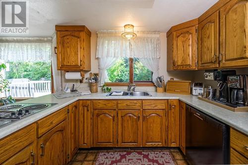 2636 Carlisle Way, Prince George, BC - Indoor Photo Showing Kitchen With Double Sink