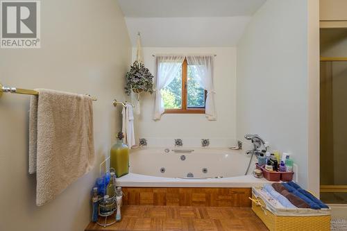 2636 Carlisle Way, Prince George, BC - Indoor Photo Showing Bathroom