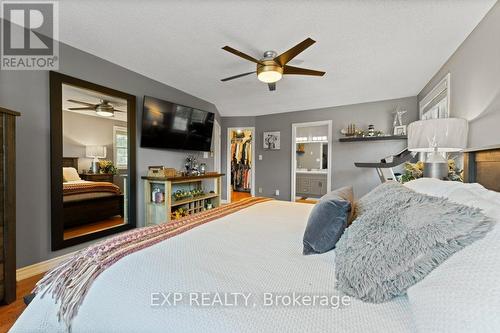 10 Thompson Court S, Belleville, ON - Indoor Photo Showing Bedroom