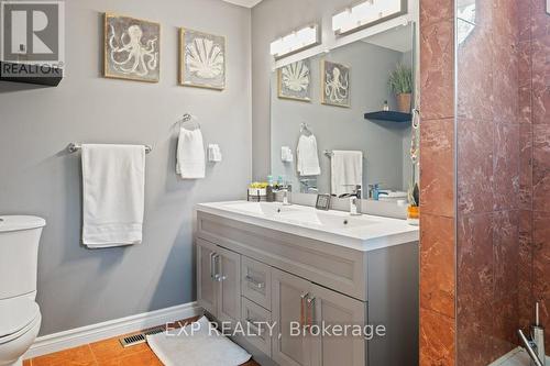 10 Thompson Court S, Belleville, ON - Indoor Photo Showing Bathroom