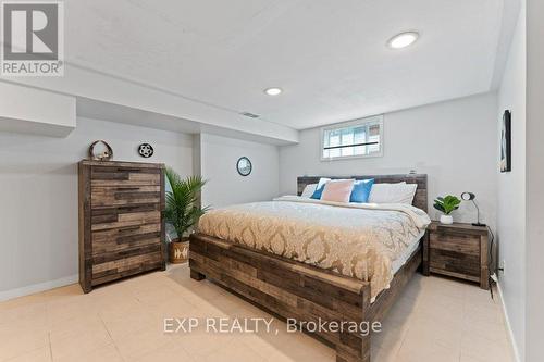 10 Thompson Court S, Belleville, ON - Indoor Photo Showing Bedroom