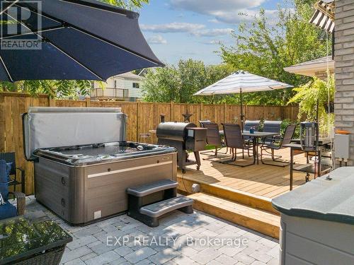 10 Thompson Court S, Belleville, ON - Outdoor With Deck Patio Veranda