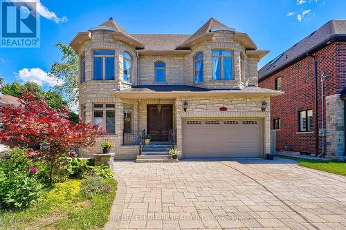 426 Centre Street E, Richmond Hill, ON - Outdoor With Facade