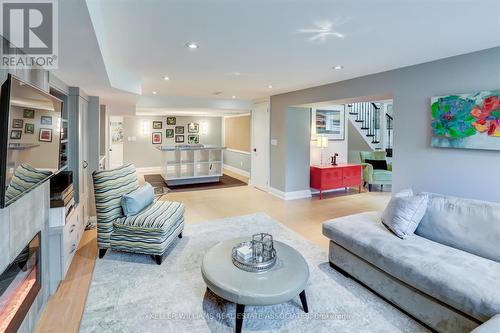 1399 Elaine Trail, Mississauga, ON - Indoor Photo Showing Living Room