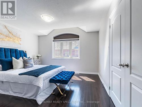 7 Loomis Road, Brampton (Northwest Brampton), ON - Indoor Photo Showing Bedroom