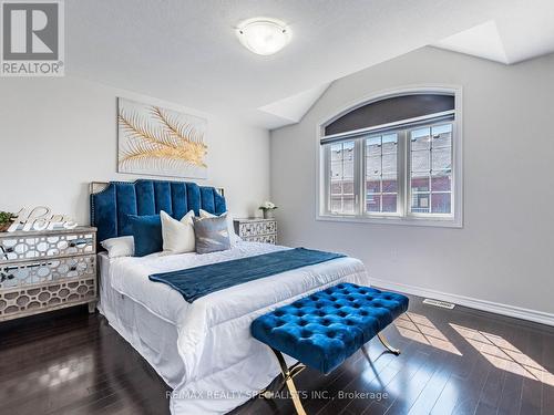 7 Loomis Road, Brampton (Northwest Brampton), ON - Indoor Photo Showing Bedroom