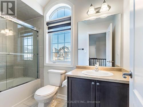 7 Loomis Road, Brampton (Northwest Brampton), ON - Indoor Photo Showing Bathroom