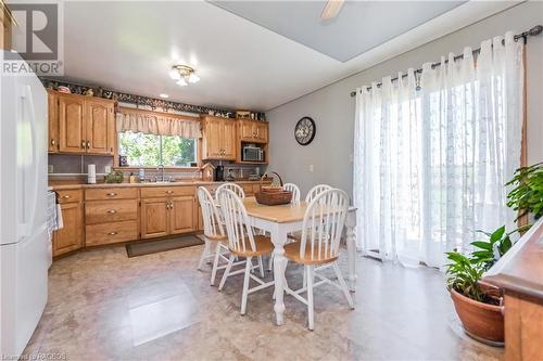 331527 Southgate Sideroad 33, Southgate, ON - Indoor Photo Showing Dining Room